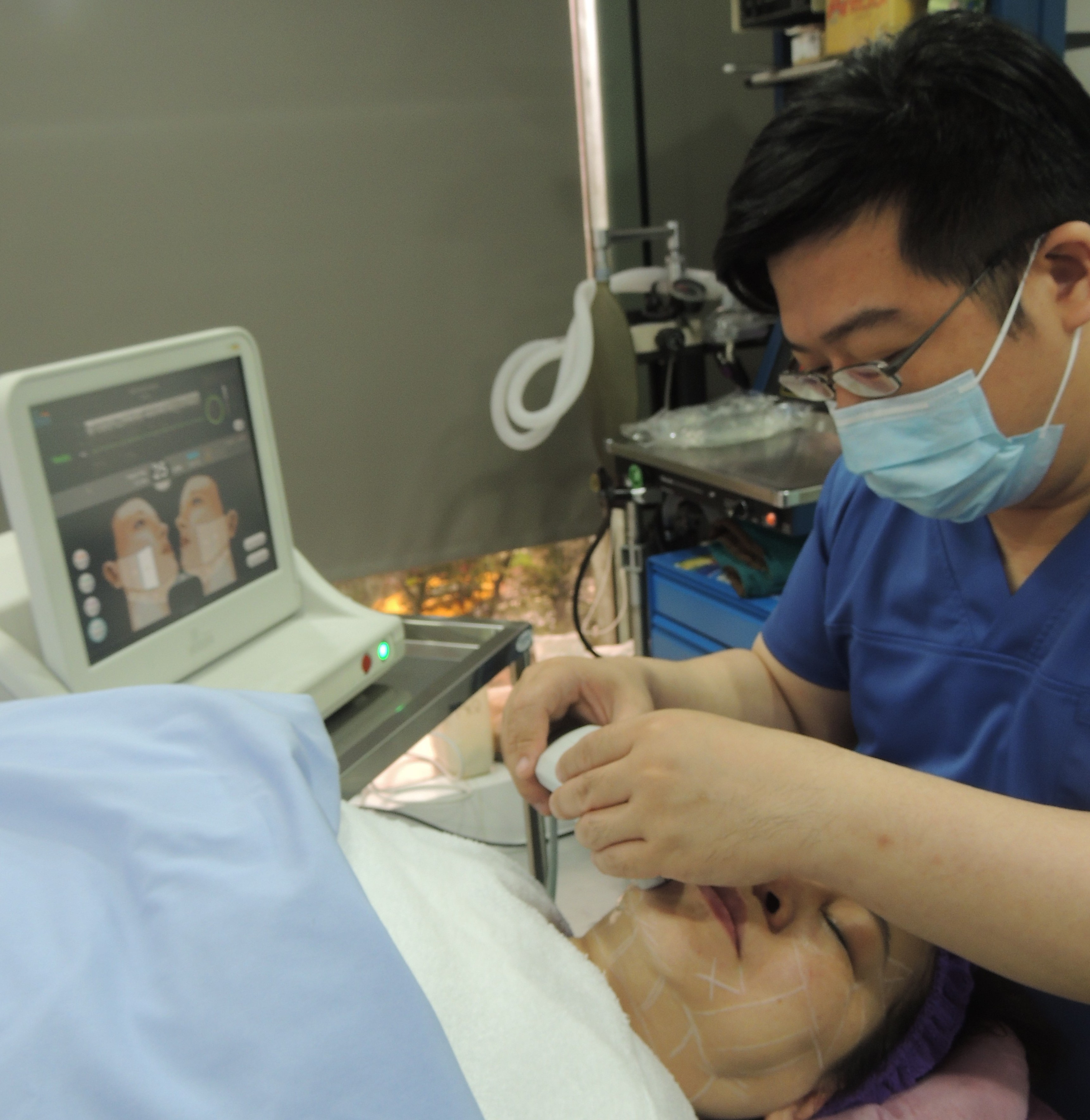 林敬鈞醫師施打Ulthera 音波拉皮 林敬鈞醫師施打Ulthera 音波拉皮