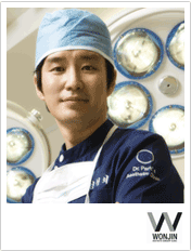 Wonjon Clinic (原辰整形醫院)代表院長,朴原辰院長 Wonjon Clinic (原辰整形醫院)代表院長,朴原辰院長